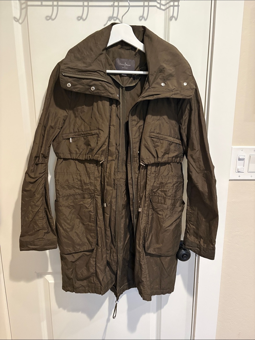 Cole Haan New York City Womenโs Dark Olive Hooded Utility Rain Coat - size M